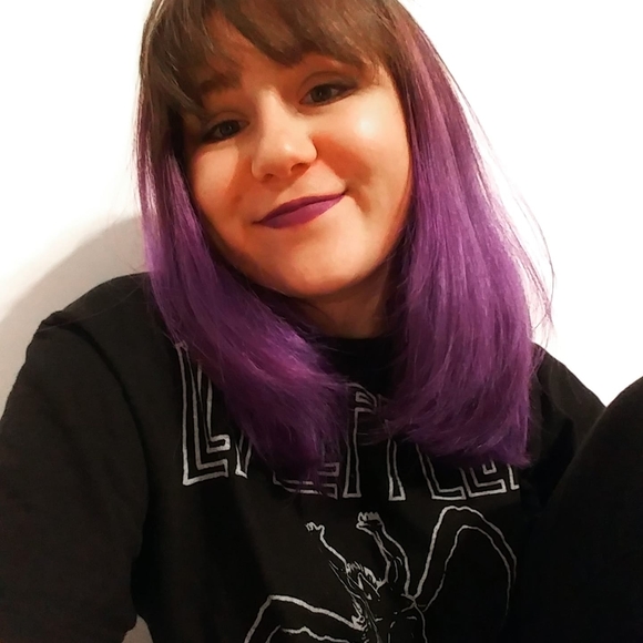 Meet your Posher, Gabrielle - Picture 1 of 1